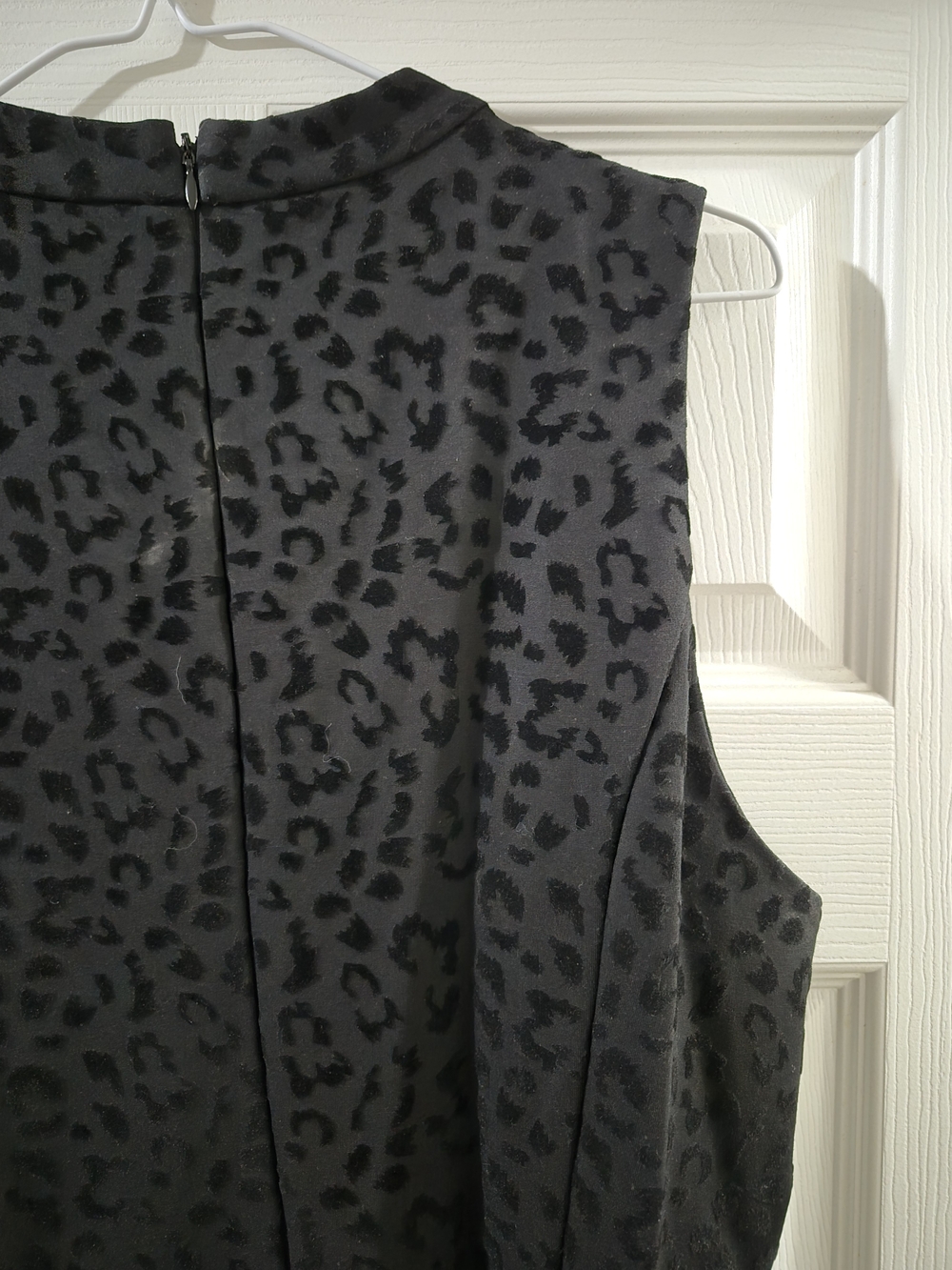 Versona Black Sleeveless Keyhole A-Line Dress - Picture 15 of 16